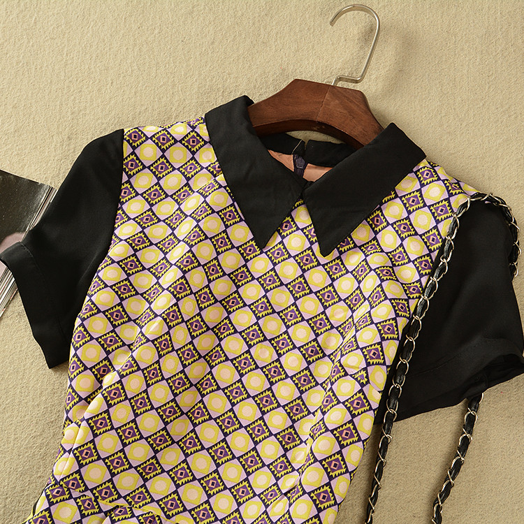 ชุดเดรสกระโปรงพีซ ชีฟอง เล่นลายกราฟฟิค สีสวย สดใส ต้อนรับ Summer เลยคะ Size S/M/L