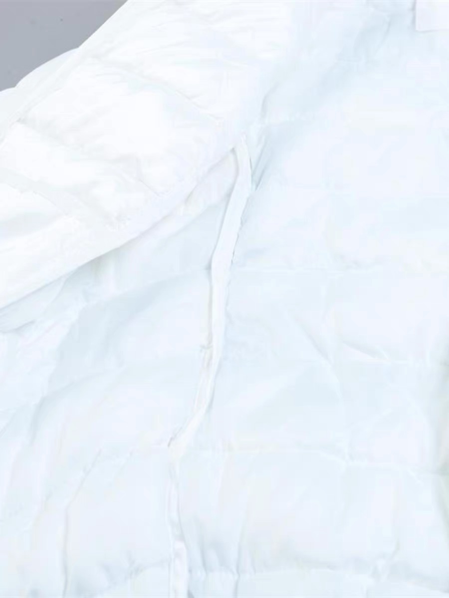 เสื้อกันหนาว บุนวมอุ่น แต่งเฟอร์ ฮู้ด สีขาวครีม LH สำเนา นู้ด