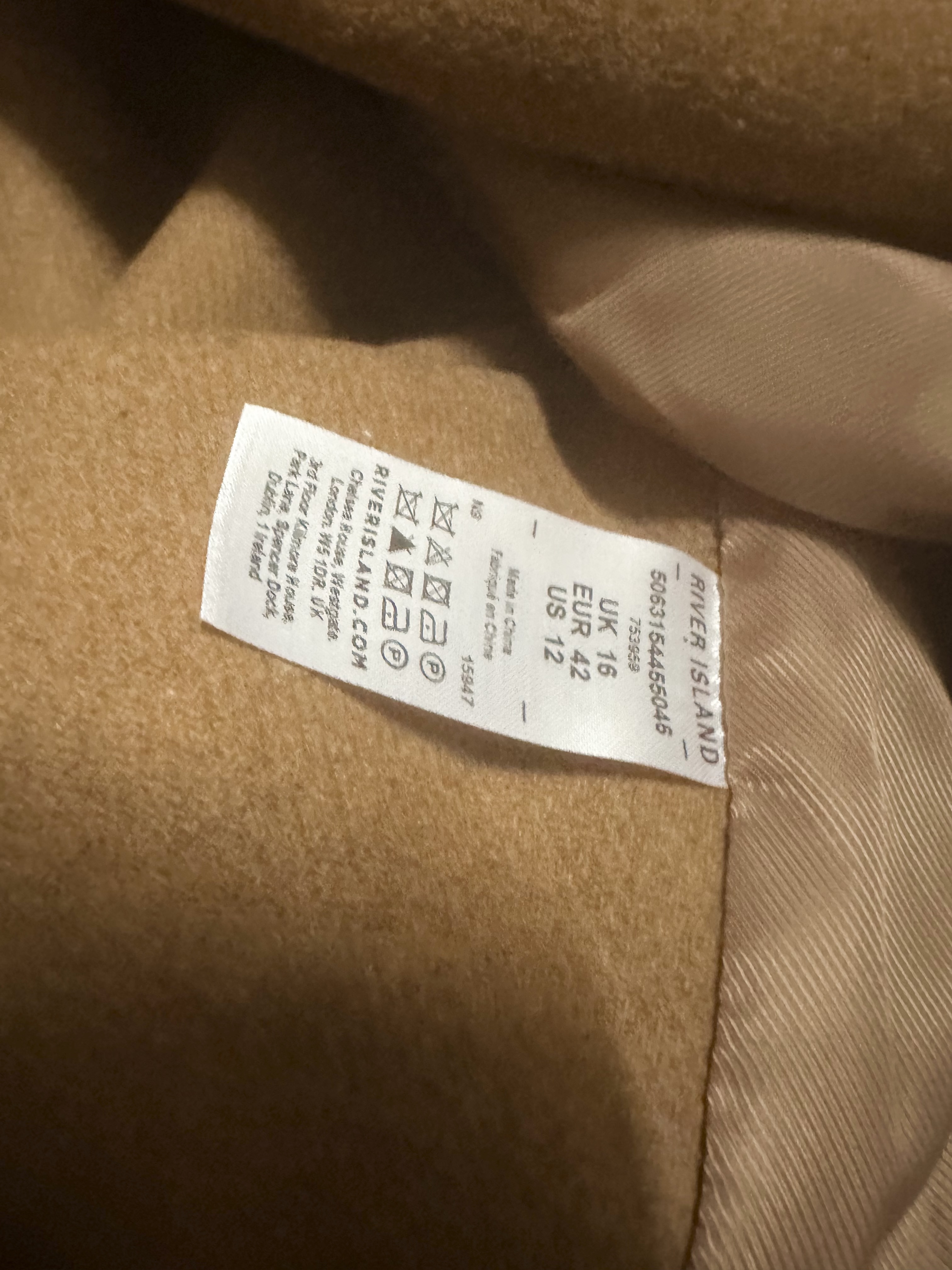 Love tree เสื้อโค้ทกันหนาว เสื้อกันหนาว overcoat โค้ทวูล สีcamel belt coat สีครีมเบจ แบรนด์ RIVER ISLAND Camel