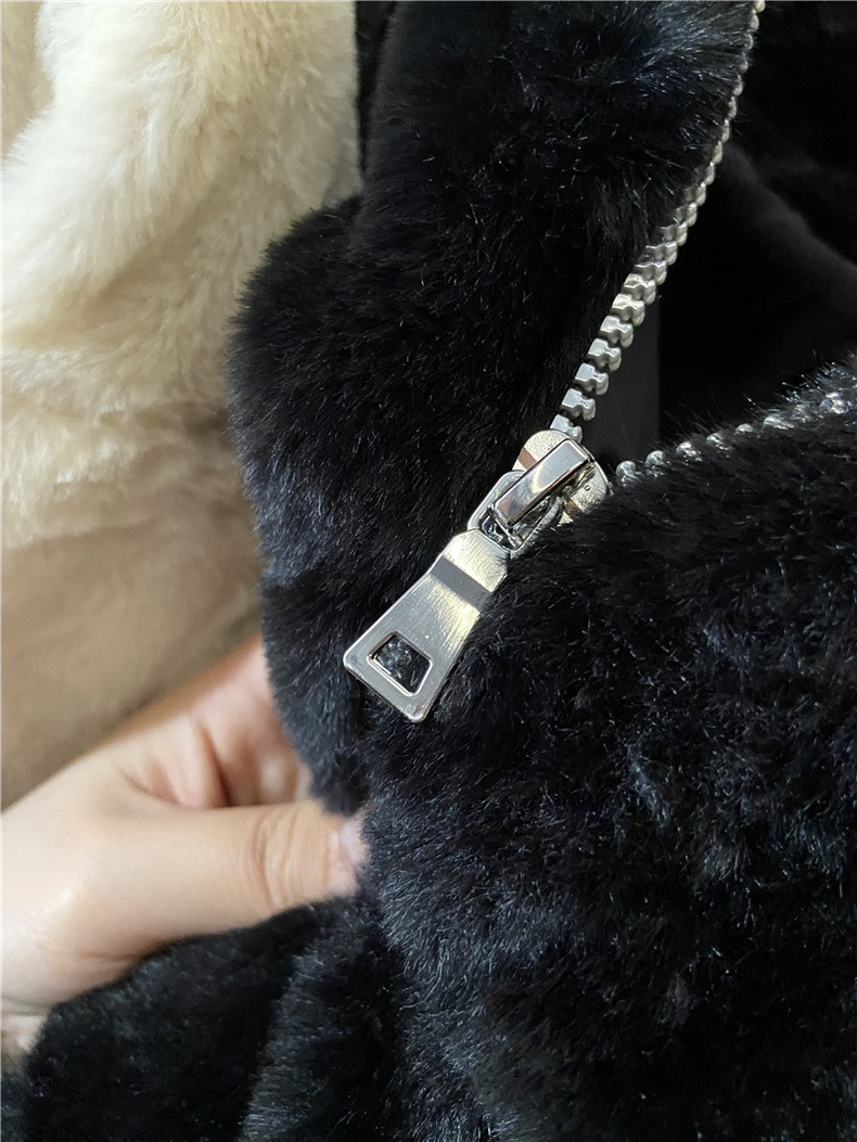 Page one เสื้อเฟอร์กันหนาว หมวกฮู้ด เสื้อขน Fluffy coat แบรนด์ page One สำเนา ดำ