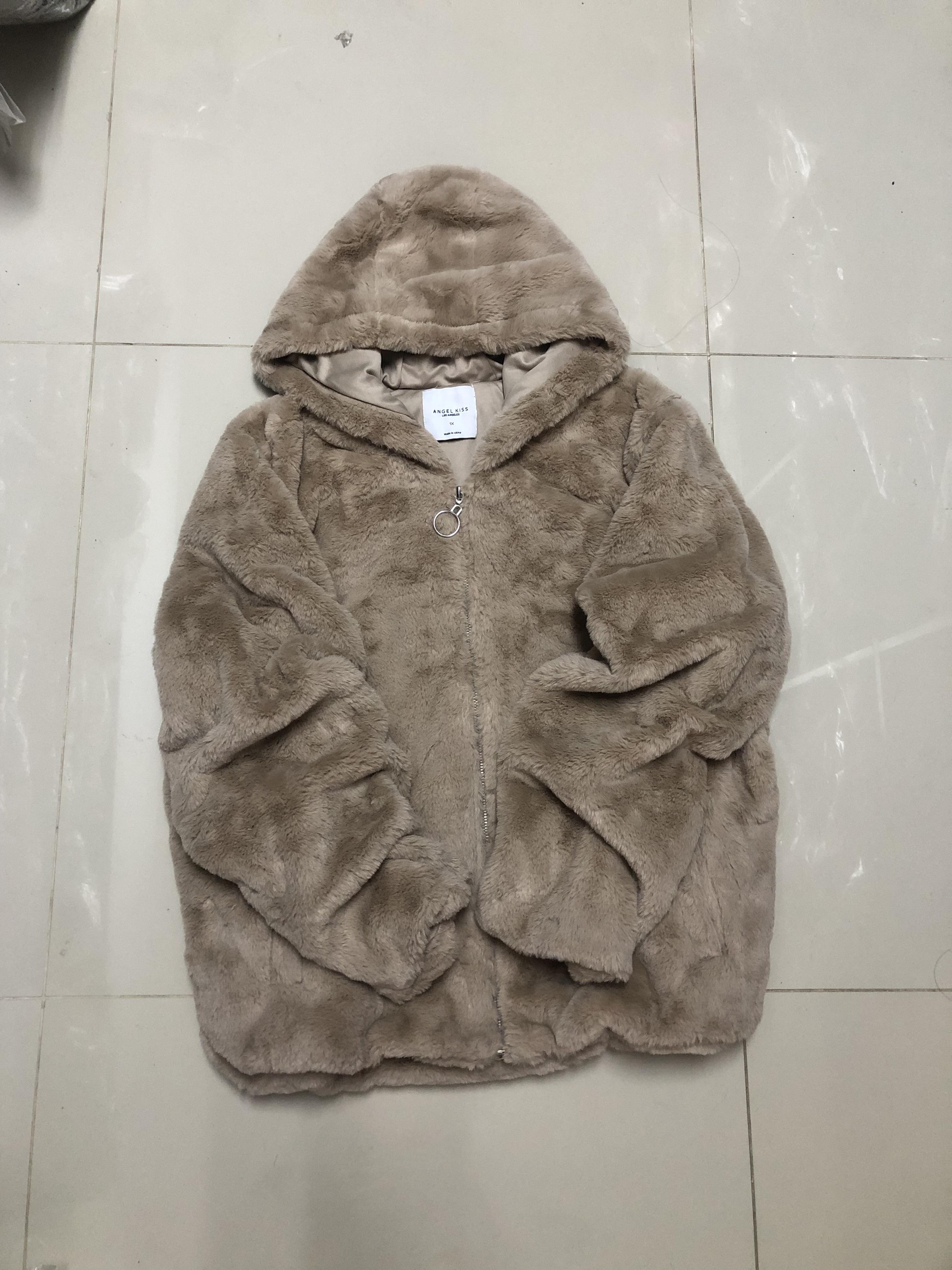 Angel kiss เสื้อเฟอร์กันหนาว หมวกฮู้ด เสื้อขน แบรนด์ ANGEL KISS (FLUFFY COAT) สำเนา น้ำตาลนู้ด