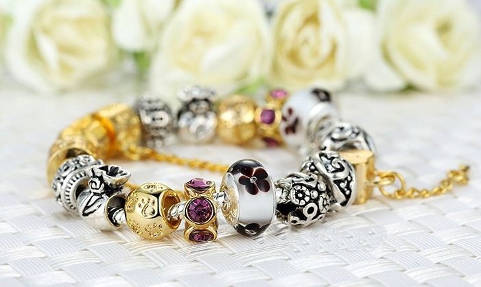 สร้อยข้อมือ Diy สร้อยข้อมือ Charm สไตล์ Pandora ใส่ ชาร์ม เงิน สลับ ทอง Glass Bead สีขาว ถุงเงิน ห้อยจี้ หัวใจ สีทอง ติด คริสตัล สวยหรู มีระดับ 86495