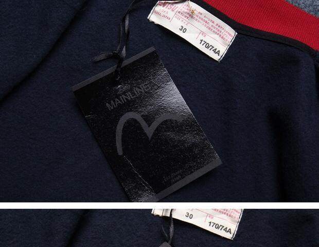 ขายล้างสต็อค !!เสื้อเบสบอล EVISU แท้ จาก ญี่ปุ่น สีดำ แต่งแขนขาวครีม สกรีนลายด้านหลัง Size (ตัวเดียวสุดท้ายคะ)