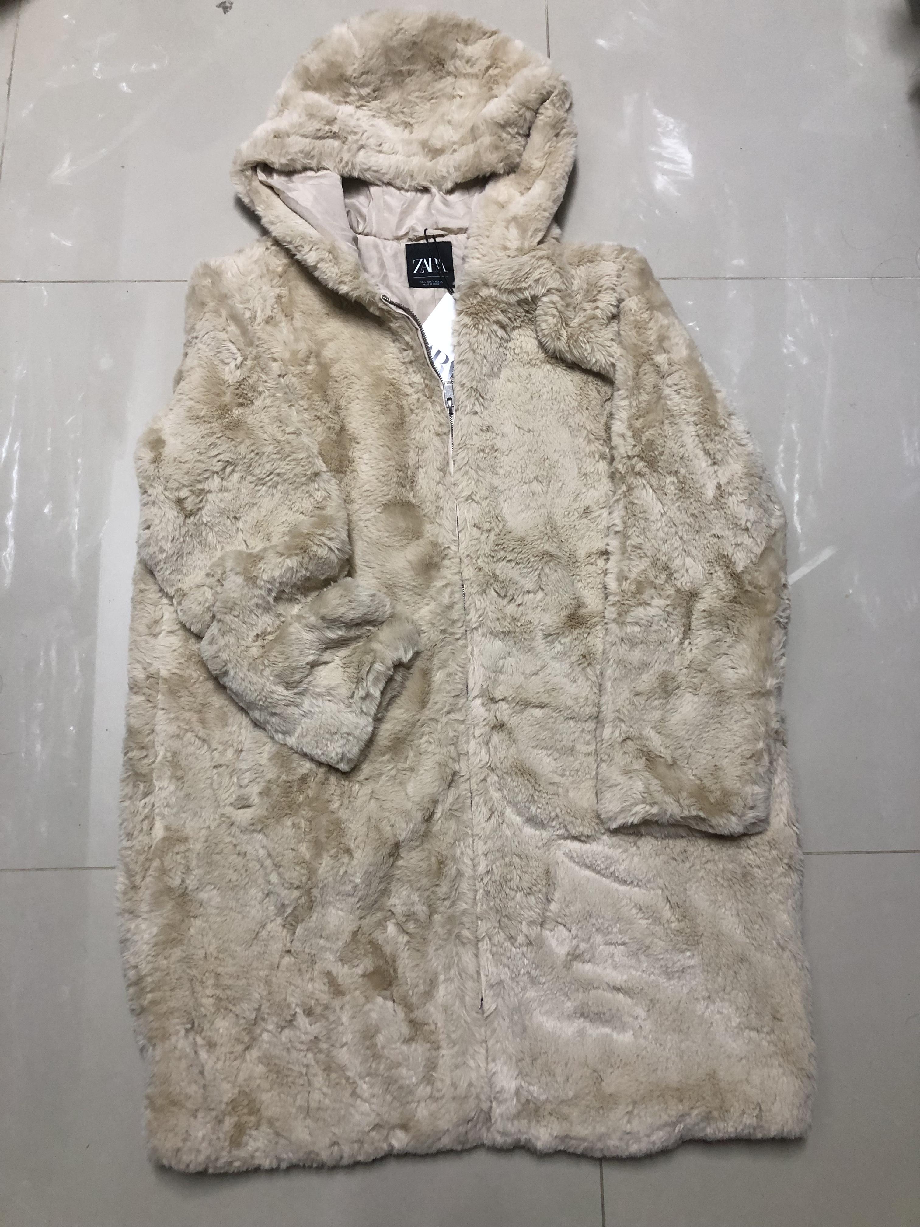 pepco เสื้อเฟอร์กันหนาว หมวกฮู้ด เสื้อขน FLUFFY Coat แบรนด์ PEPCO ดำ / เบจ