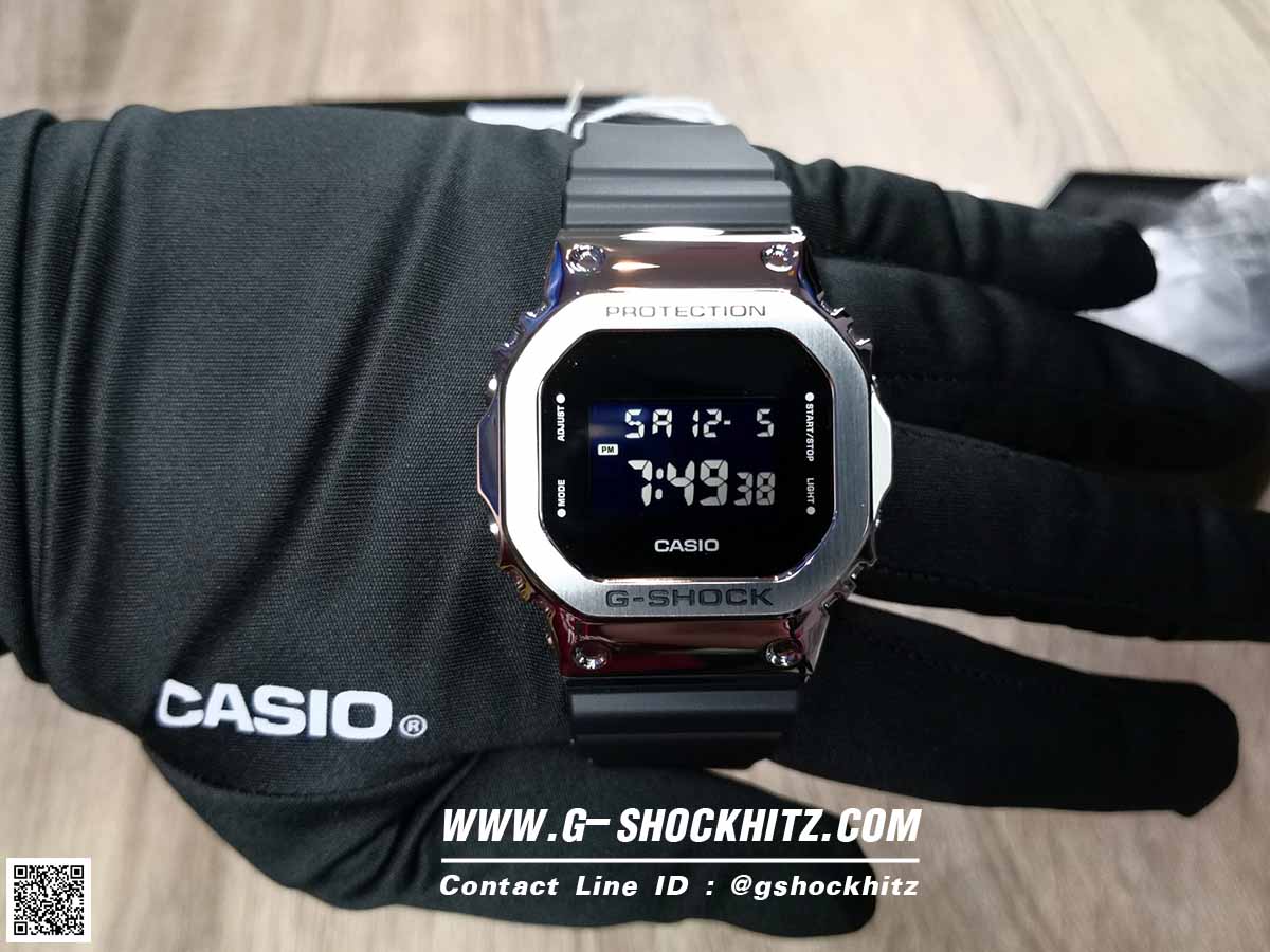 CASIO G-SHOCK นาฬิกาข้อมือ นาฬิกากันน้ำ นาฬิกาของแท้ ประกันศูนย์ CMG 1 ปี รุ่น GM-5600-1 นาฬิกาสีดำ