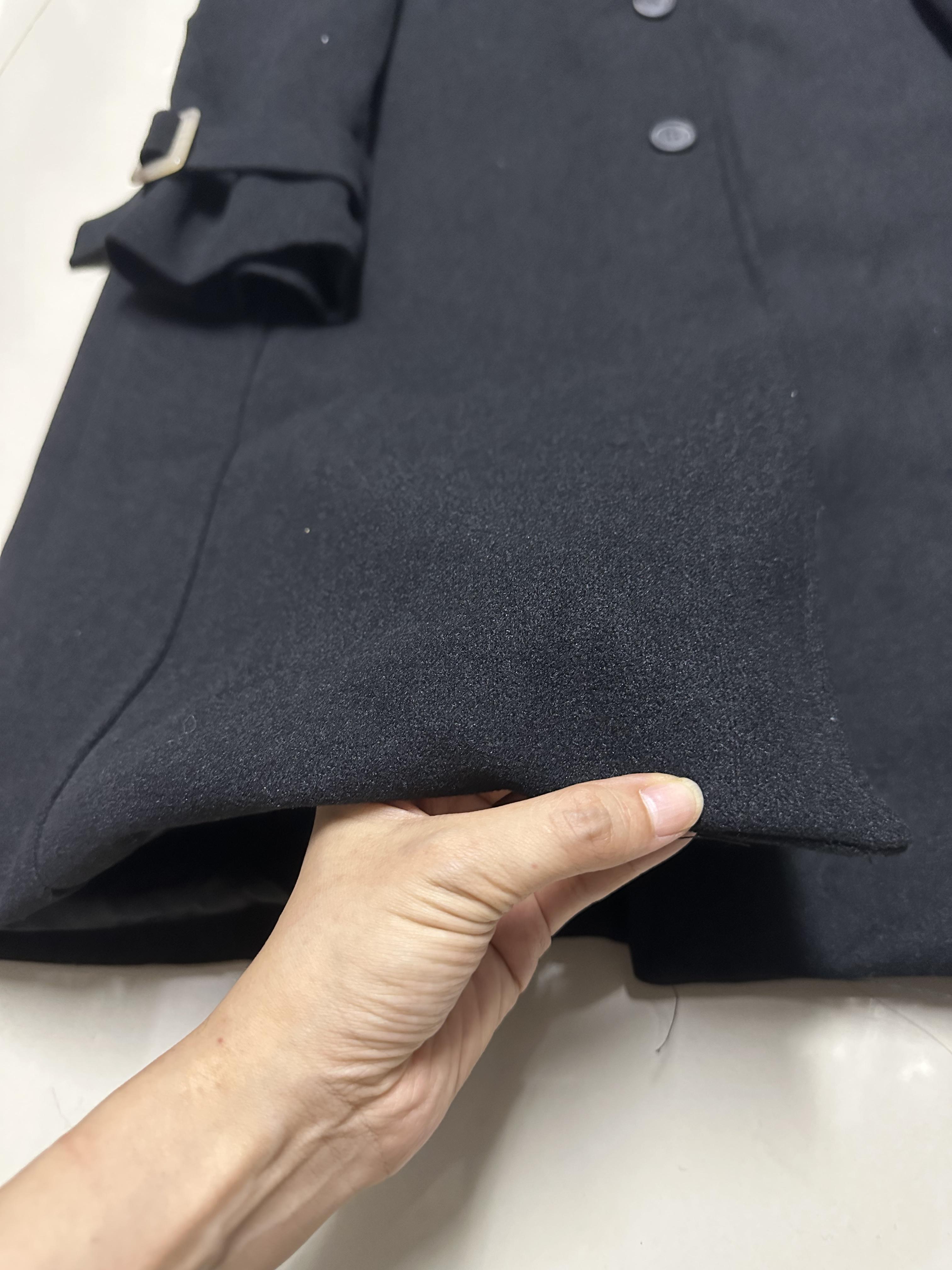 เสื้อโค้ท เสื้อกันหนาว เนื้อผ้าสักหลาดวูล โค้ทวูลสีดำ แต่งกระดุมสองแถว แบรนด์ Vera moda