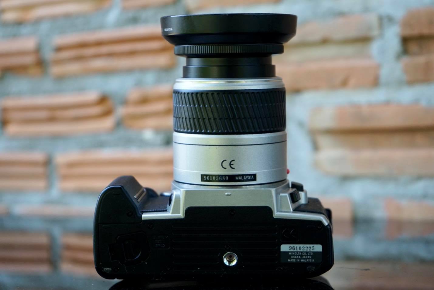 MINOLTA SWEET II MINOLTA AF ZOOM 28-80MM.F3.5(22)-5.6D