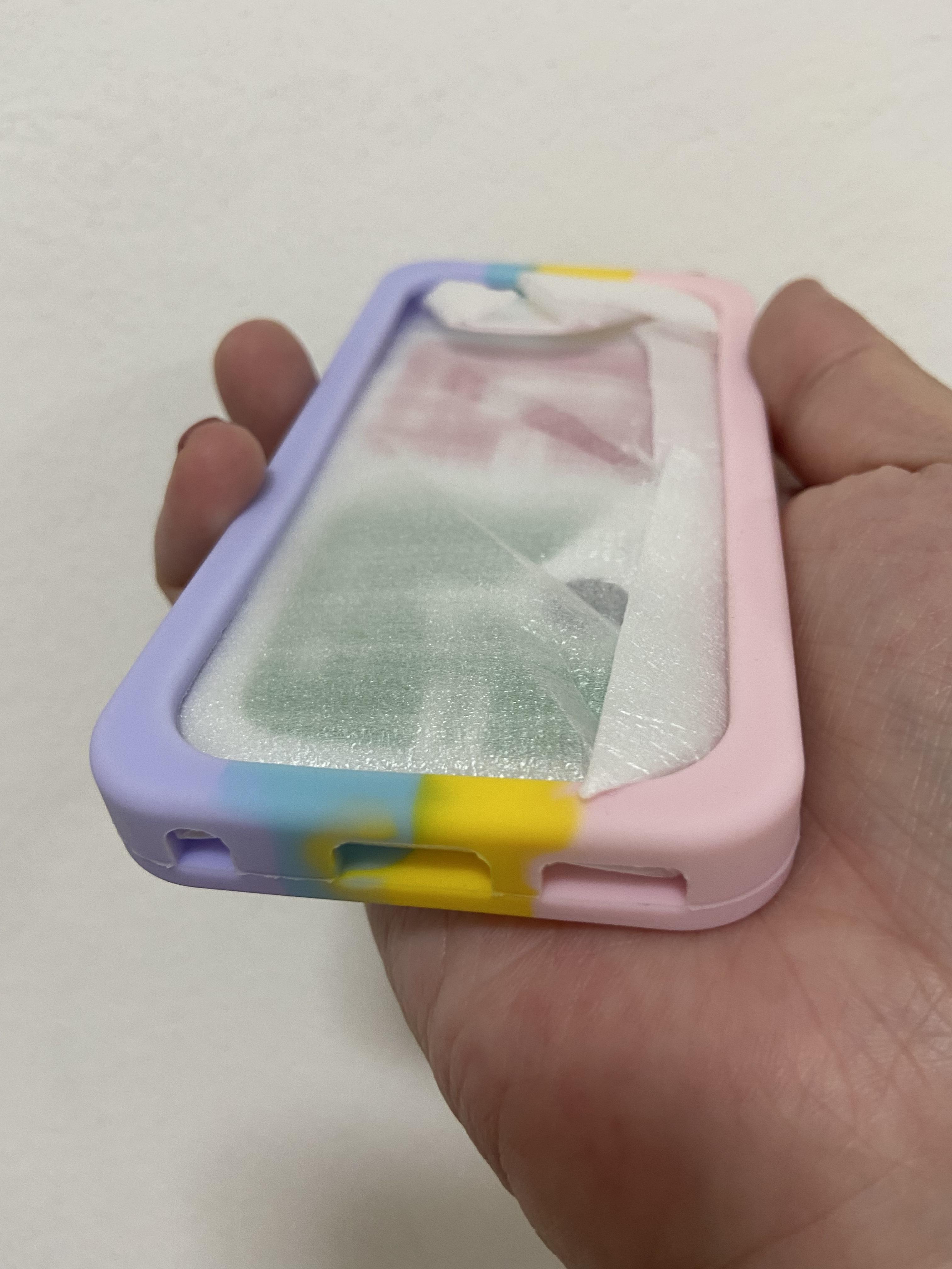 New ~ เคสซิลิโคน iPod touch 5/6/7 (แถมฟรีฟิลม์กระจก)