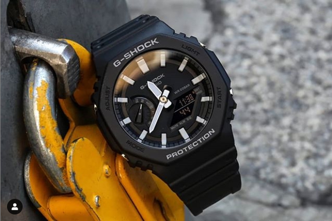 CASIO MID YEAR SALE G-SHOCK พร้อมส่ง นาฬิกาข้อมือ นาฬิกากันน้ำ นาฬิกาของแท้ ประกันศูนย์ CMG 1 ปี รุ่น GA-2100-1A นาฬิกาสีดำ