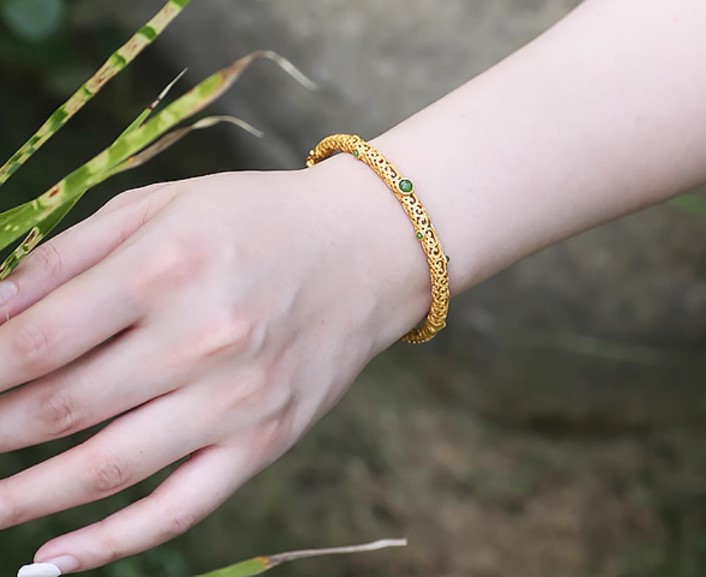 กำไลข้อมือ ทอง เงิน ลายฉลุ ไทยโบราณ ฝังหยก สีเขียว สีแดง กำไลข้อมือลายไทย ใส่สวย ๆ 183998