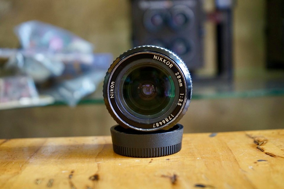 NIKON NIKKOR 28MM.F3.5 AI MOUNT