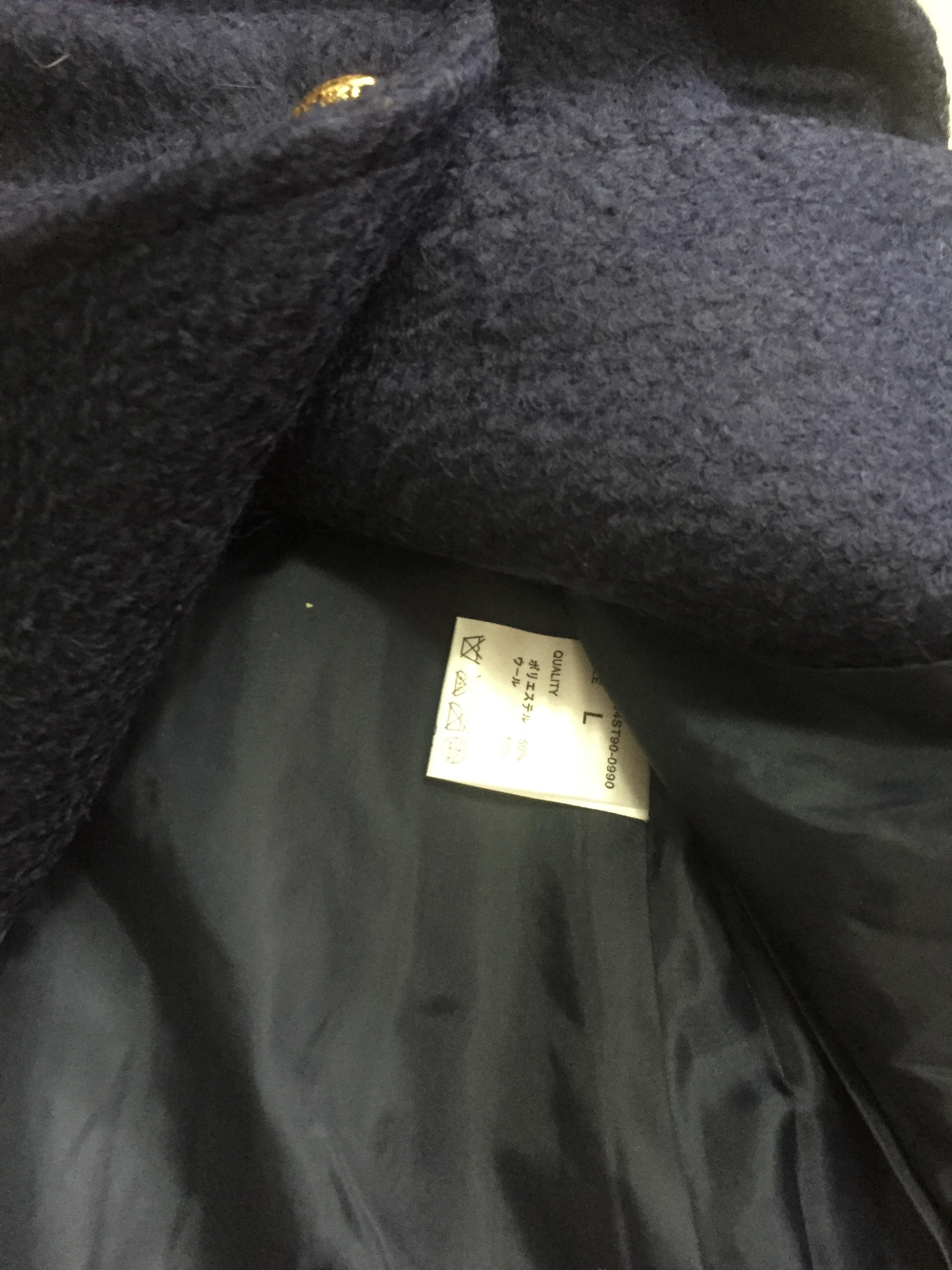 เสื้อกันหนาว เสื้อโค้ท แบรนด์เนม แต่งขนเฟอร์ ช่วงปก(ถอดใส่ได้คะ) แต่งคอได้2 แบบเก๋ๆเนื้อผ้าสักหลาดผสมวู Size M/L