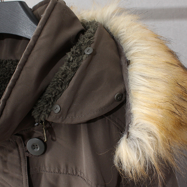 Private pause เสื้อโค้ทฮู้ดกันหนาว เสื้อปาร์กา parka สีเขียว แบรนด์ PRIVATE PAUSE (JAPAN) แต่งเฟอร์ (ฮู้ด& ขนเฟอร์ ถอดได้ทุกชิ้นค่ะ) เขียว