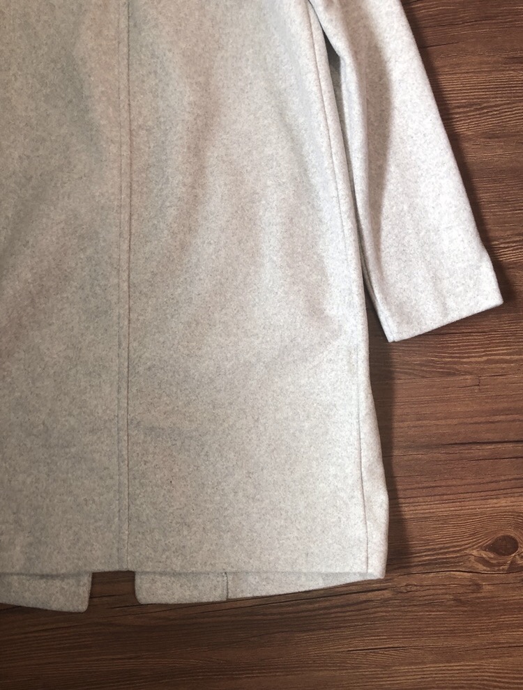 เสื้อโค้ดกันหนาว เสื้อกันหนาว overcoat โค้ทวูล สักหลาด ผสมวูล สีดำ แต่งคอปก กระดุมสองแถว แบรนด์ATCHING สำเนา สำเนา สำเนา สำเนา สำเนา ดำ