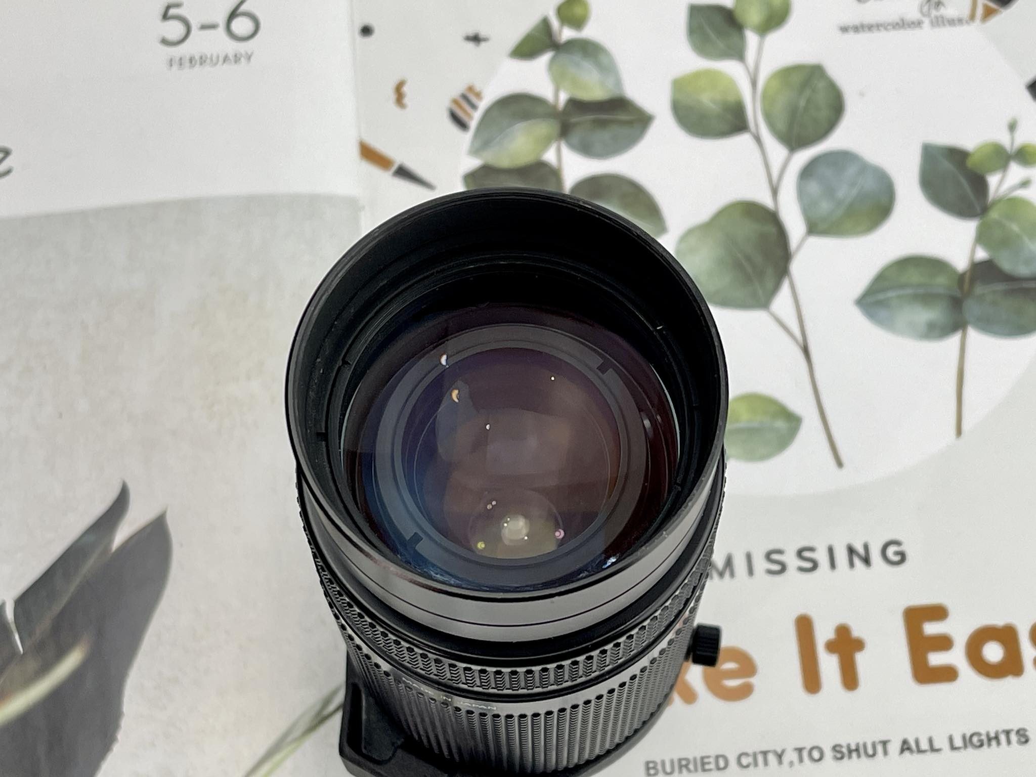 NIKON AF NIKKOR 75-300mm f/4.5-5.6 MACRO AIS MOUNT