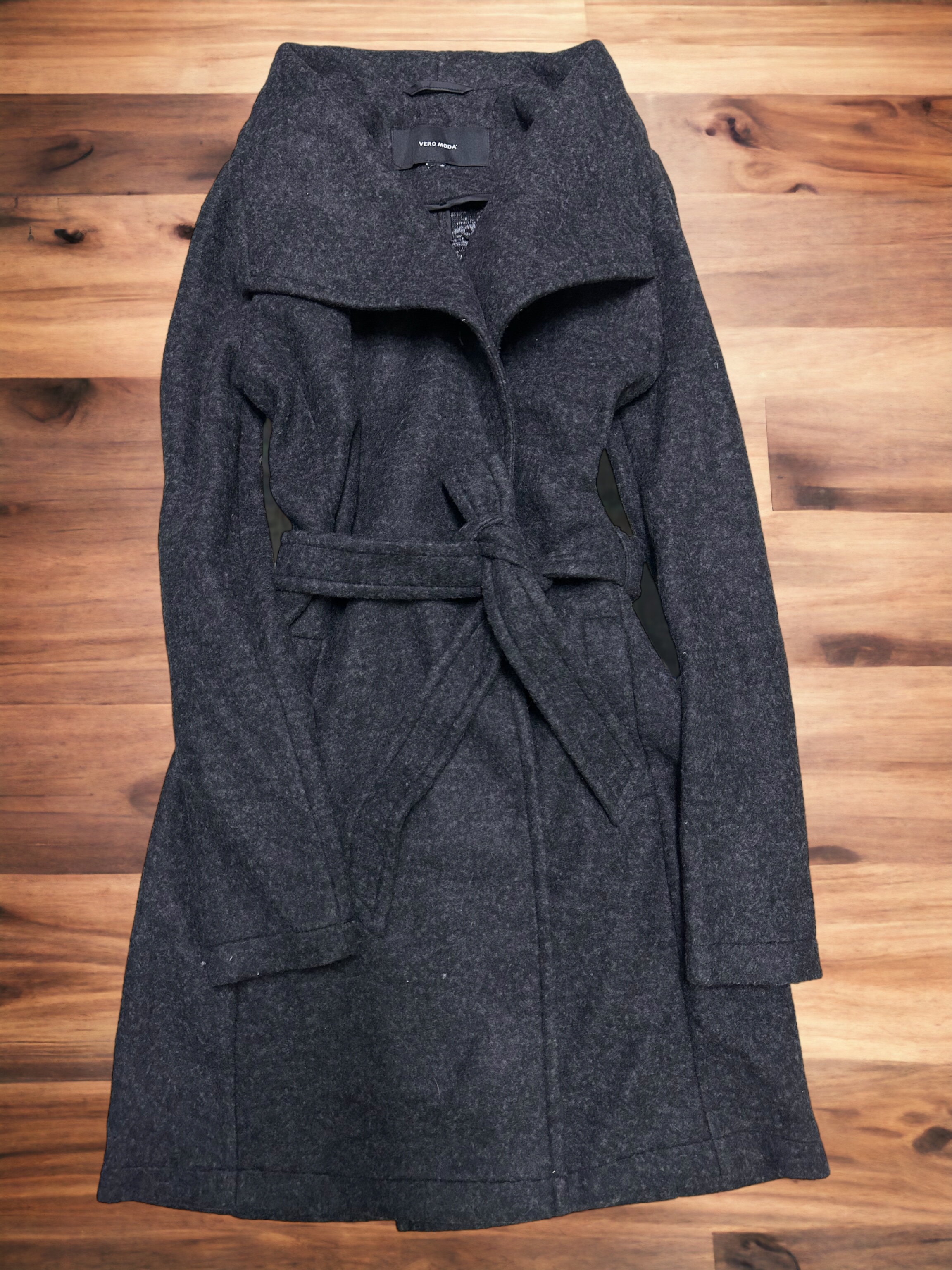 เสื้อโค้ท เสื้อกันหนาว เนื้อผ้าวูล โค้ทวูล สีดำ แบรนด์ vero moda