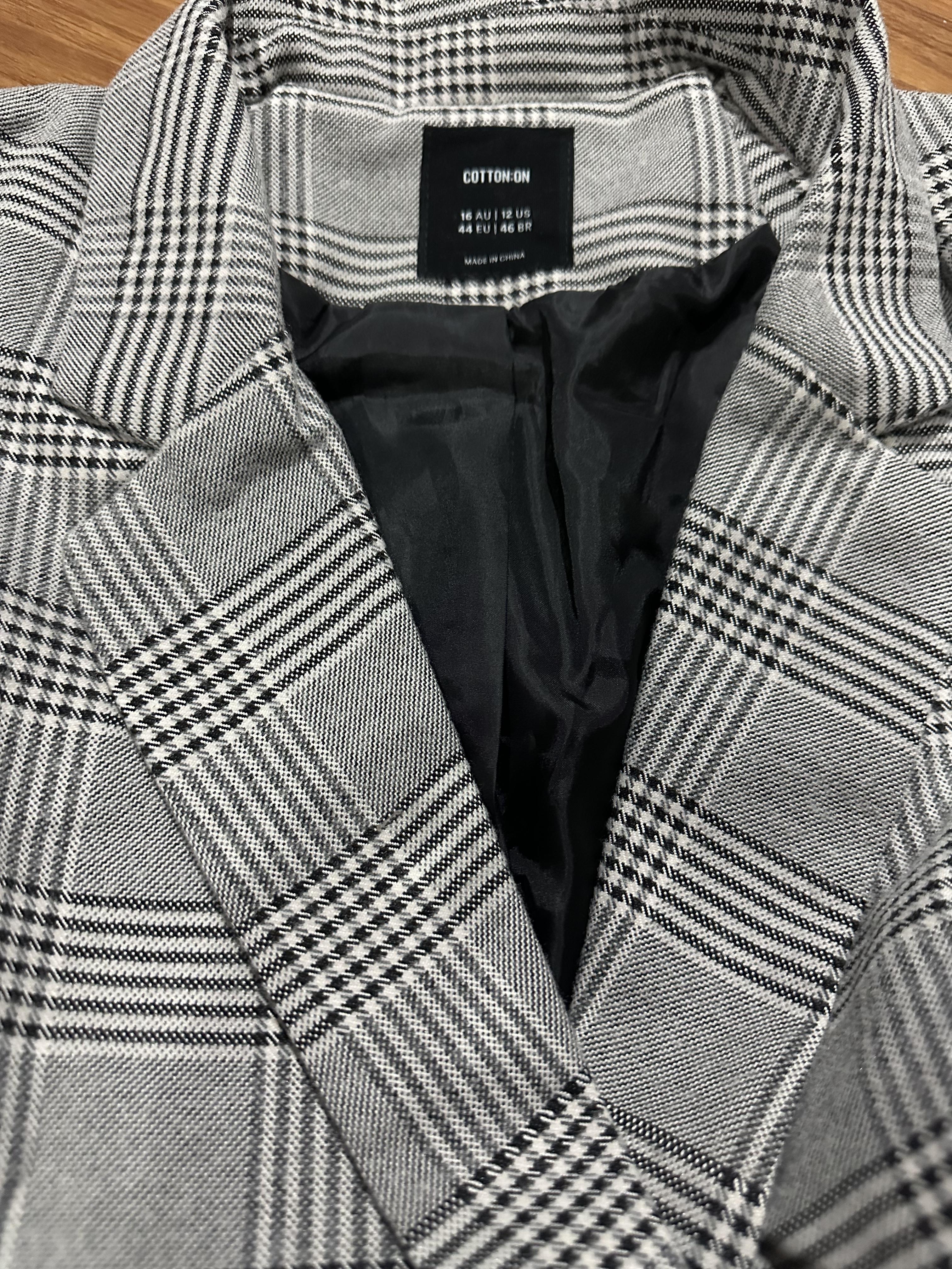 เสื้อโค้ท เสื้อคลุม ทรงสูท ลายตาราง checked plaid blazer gingerham เสื้อคลุม เบลเซอร์ Blazer check ❄️แบรนด์✨H&M✨ แท้💯% แบรนด์ สำเนา
