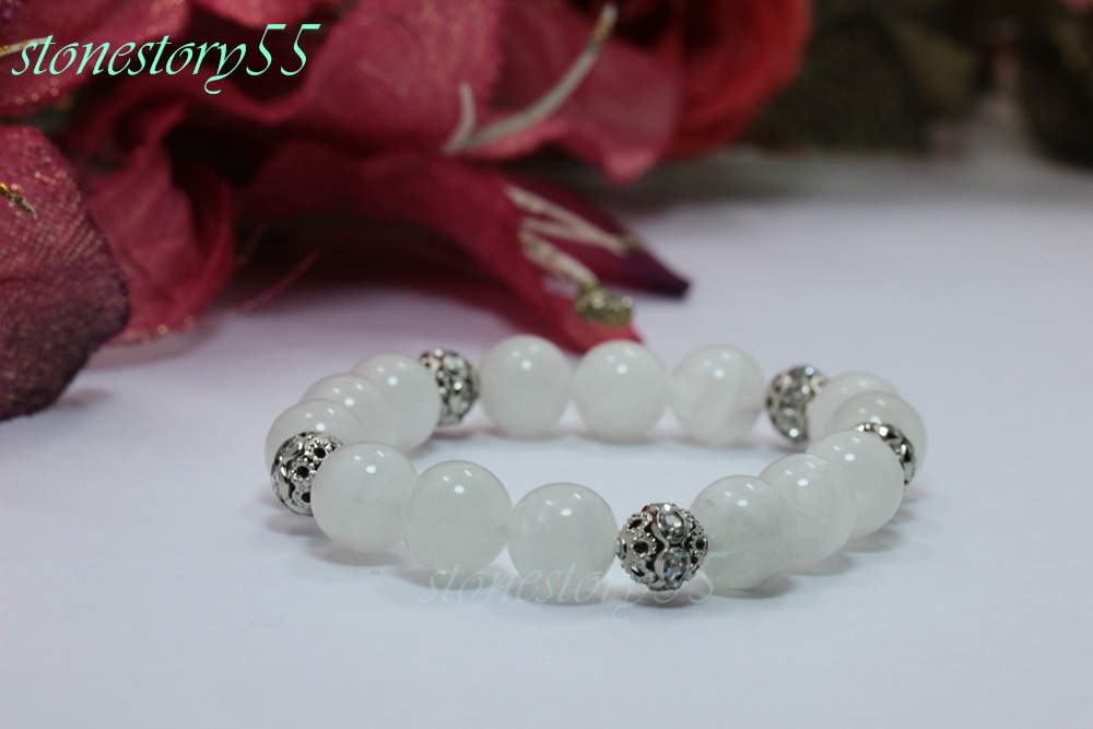 มูนสโตน