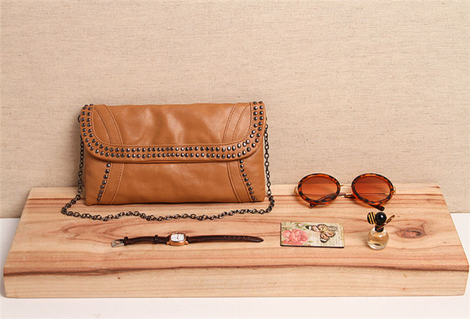 กระเป๋า Clutch มือ TONI BIANCO แบรนด์สุดหรูออสเตรเลีย สีน้ำตาลอ่อน หนังหรูสุดนุ่ม สายโซ่ ถอดใส่ได้คะ