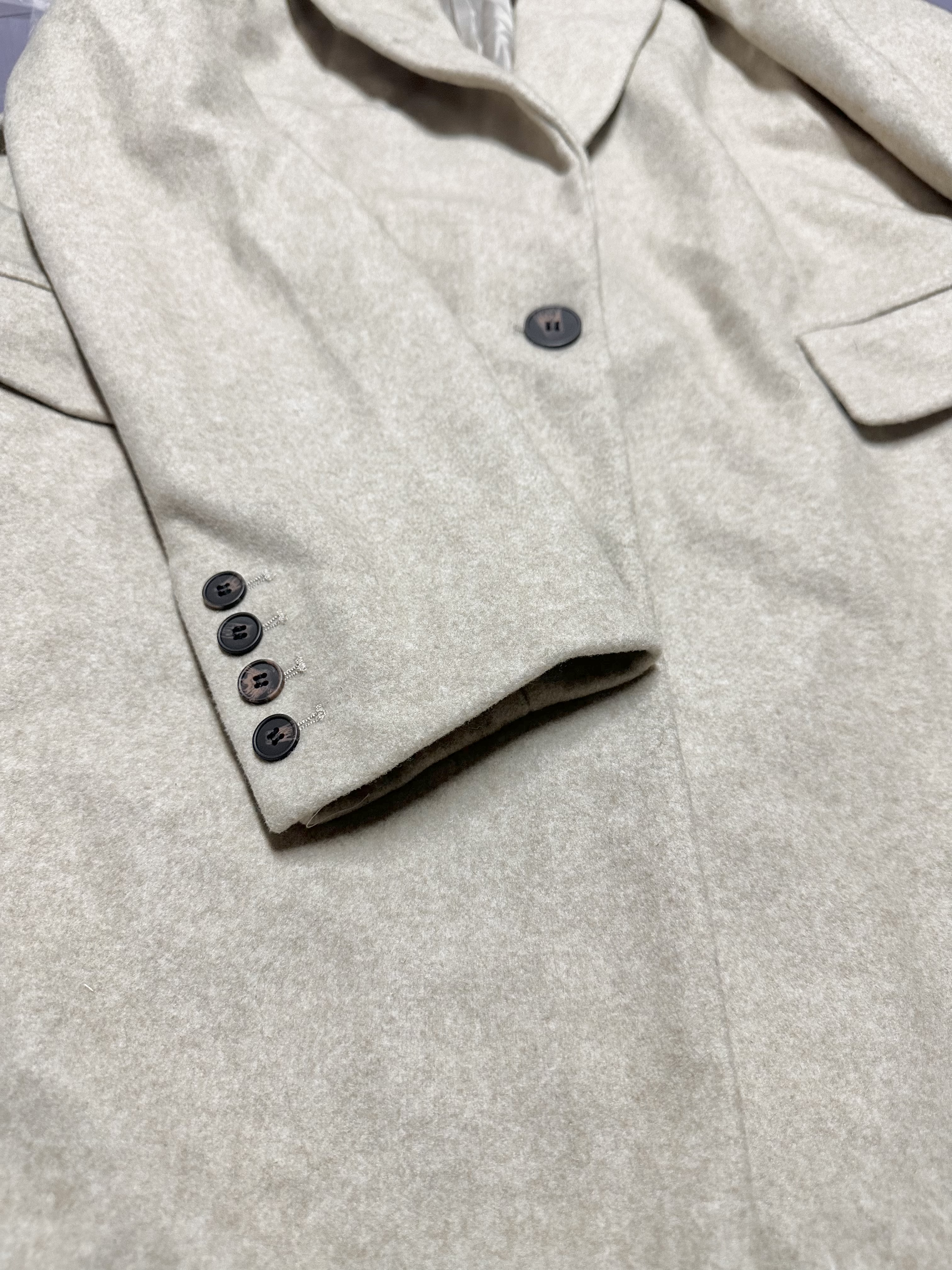 เสื้อโค้ทวูล Trench coat เสื้อโค้ทเฟอร์ โค้ทสักหลาดสีเบจ แบรนด์ Primark สำเนา สำเนา สำเนา สำเนา สำเนา สำเนา