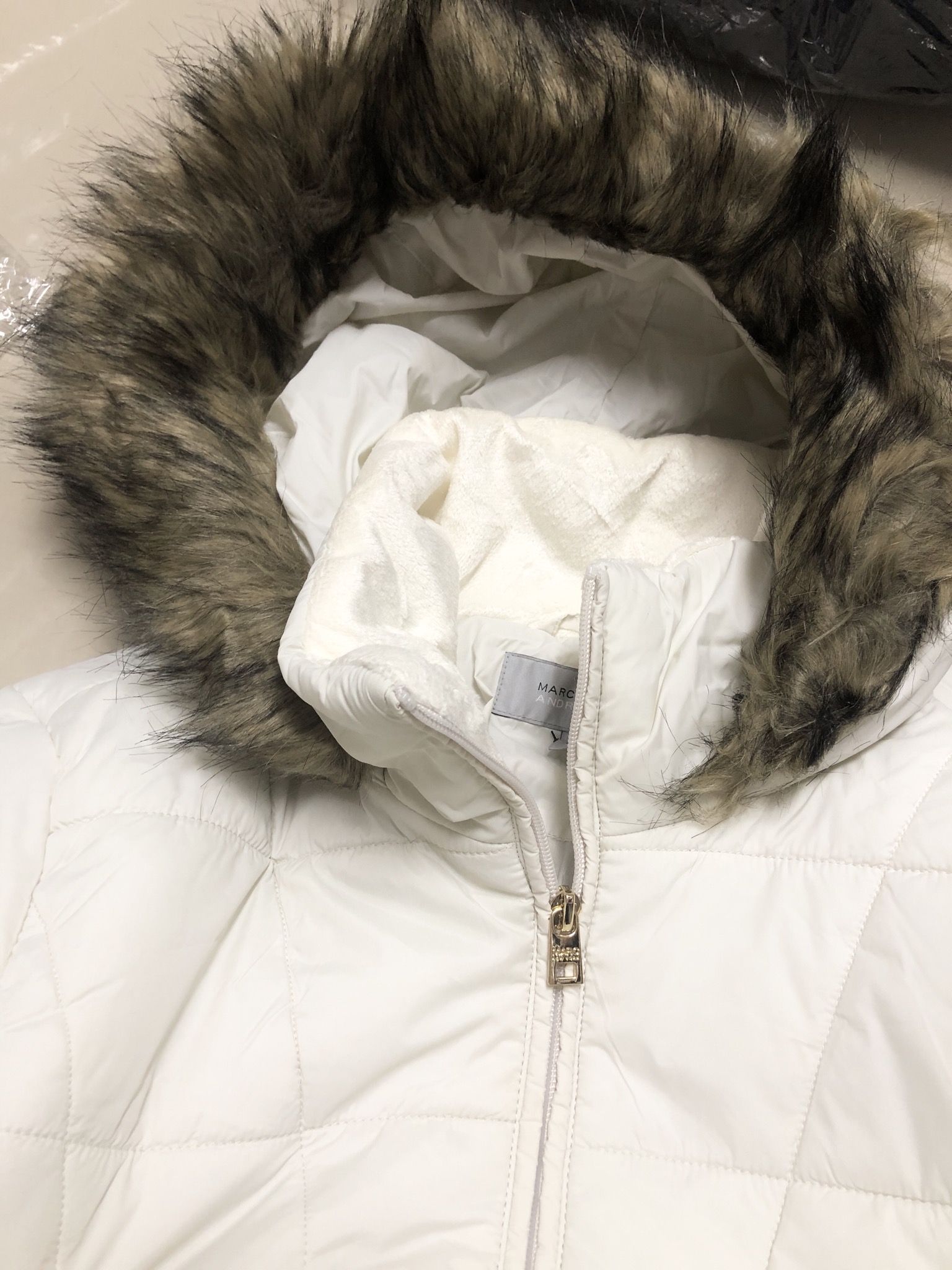 เสื้อโค้ท เสื้อกันหนาว ฮู้ด บุนวมอุ่น เนื้อผ้าสังเคราะห์ MARK NEW YORK (Padded puffer coat) ขาว