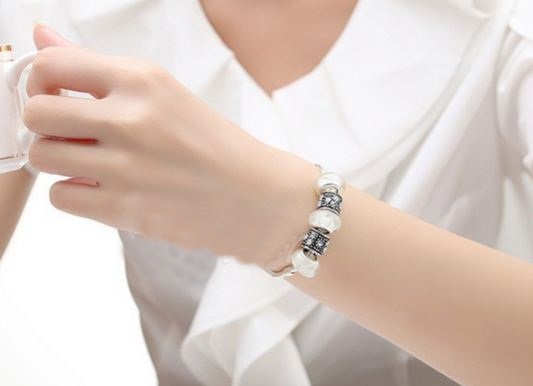 สร้อยข้อมือ Diy สไตล์ Pandora กำไลข้อมือ ใส่ Glass Bead สีขาว ไข่มุก สีสวย สลับ Charm ลายเงินโบราณ ใส่ เพชร CZ สวยหรู 395704