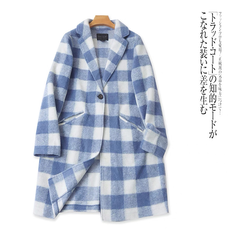 เสื้อกันหนาว โค้ทกันหนาว ลายตารางฟ้าขาว แบรนด์ TAHARI ผสมwool 40% ขาว