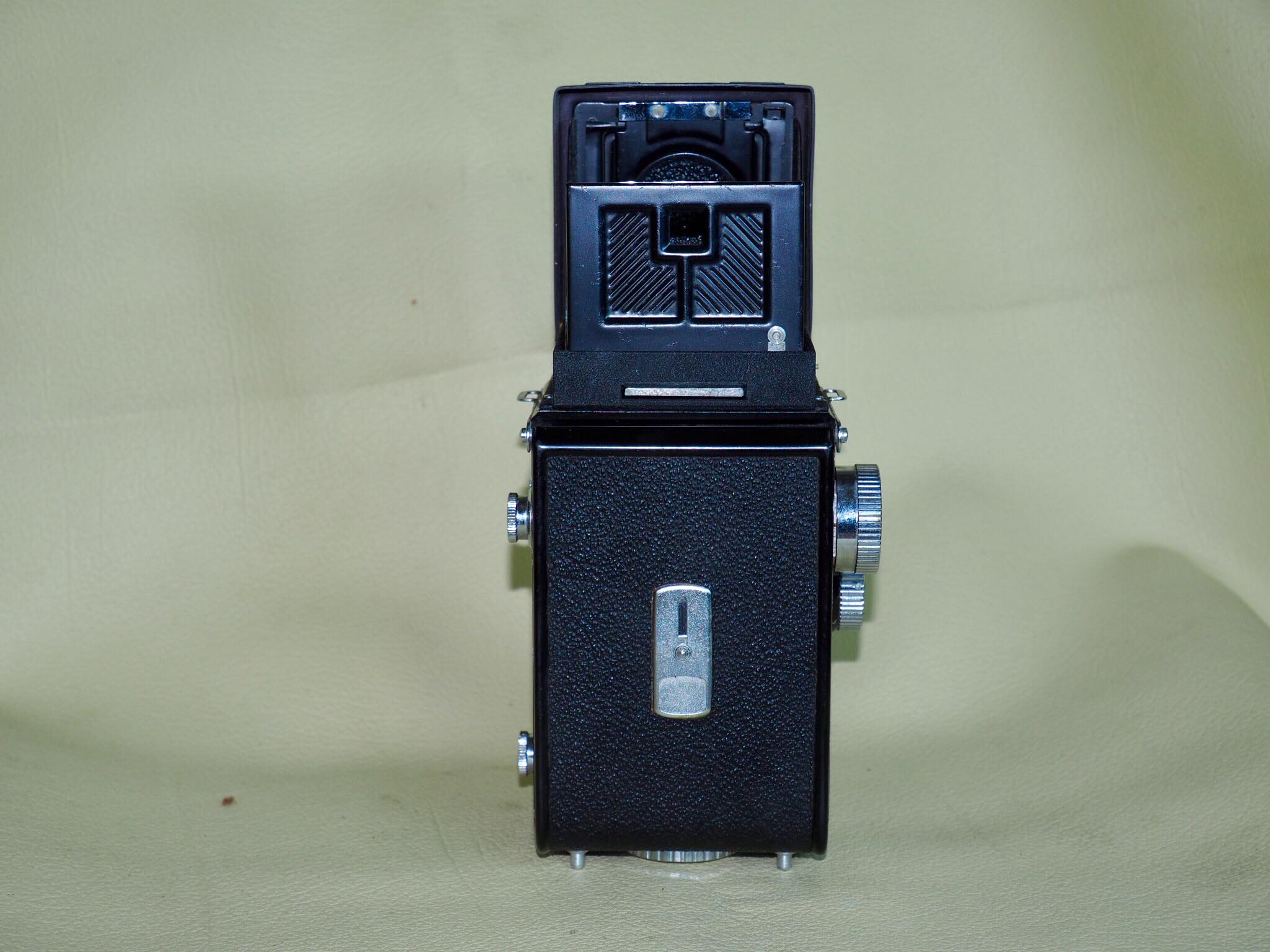 YASHICA MODEL:A YASHIKOR 80MM.F3.5