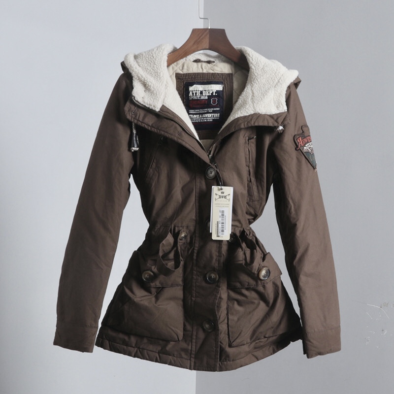 Rtw club เสื้อกันหนาว parka ปาร์ก้า โค้ทกันหนาว เสื้อฮูทเฟอร์ สีน้ำตาล แบรนด์ R.T.W. club ATH Dept แต่งขนเฟอร์ ซับขนอุ่นด้านใน น้ำตาล