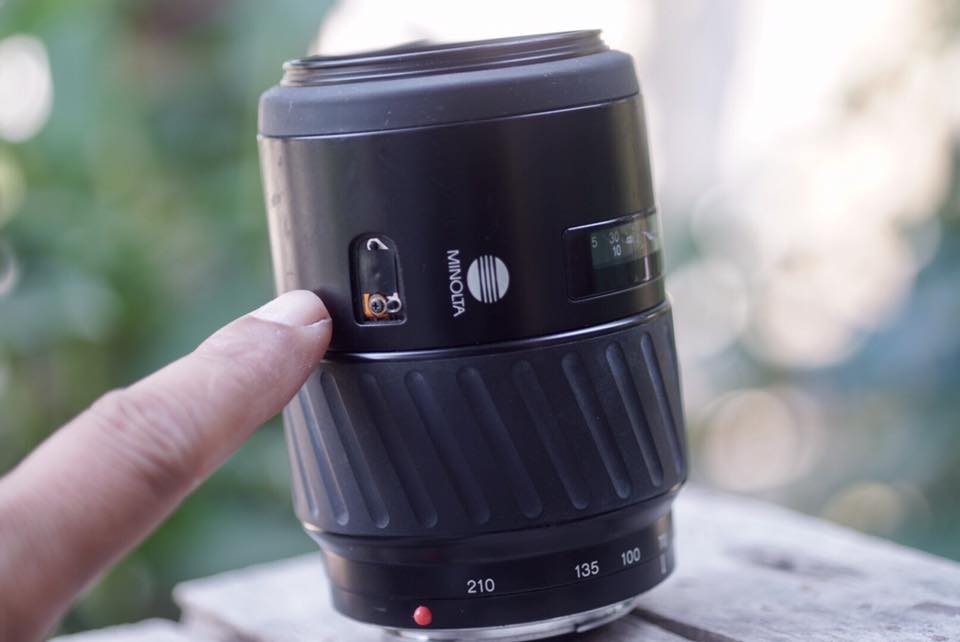 MINOLTA AF ZOOM 70-210MM. F3.5(22)-4.5MACRO MA MOUNT