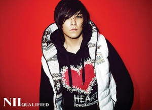 NII QUALIFIED เสื้อแจ็คเก็ต เสื้อเขียวทหาร เสื้อนอกฮูท แบรนด์ดังเกาหลีNII QUALIFIED แท้ แพทเทินสวย เท่ห์มาก คะ Size M/L/XL/XXL(หมวกฮูทพับเก็บได้คะ) เขียว