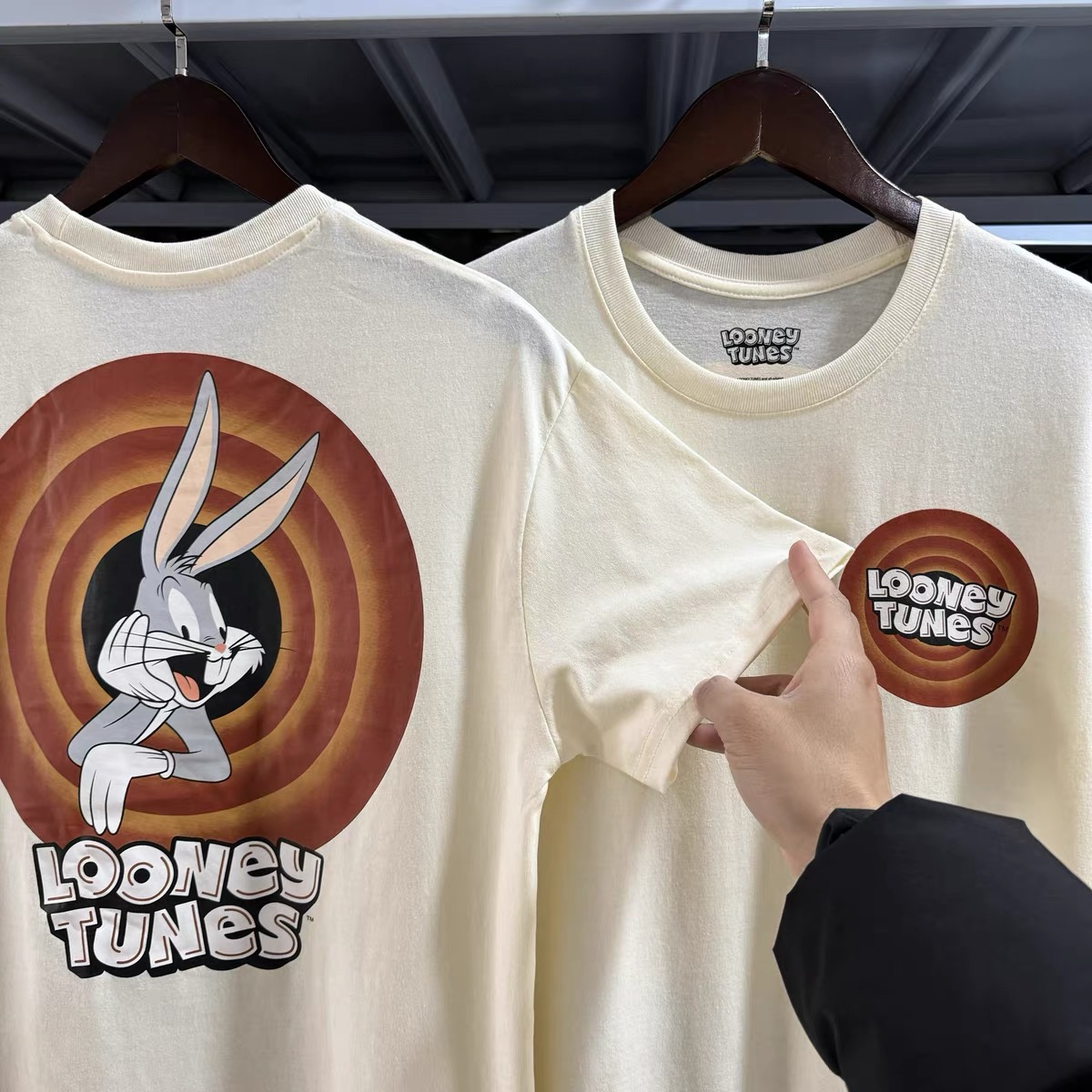 เสื้อยืด LOONEY TUNES วอร์ม สเวตเตอร์ Disney Space jam new legacy เสื้อMICKEY สีน้ำเงิน ลายการ์ตูน DISNEYงานสวย มากคะ Tune squad สำเนา เขียว