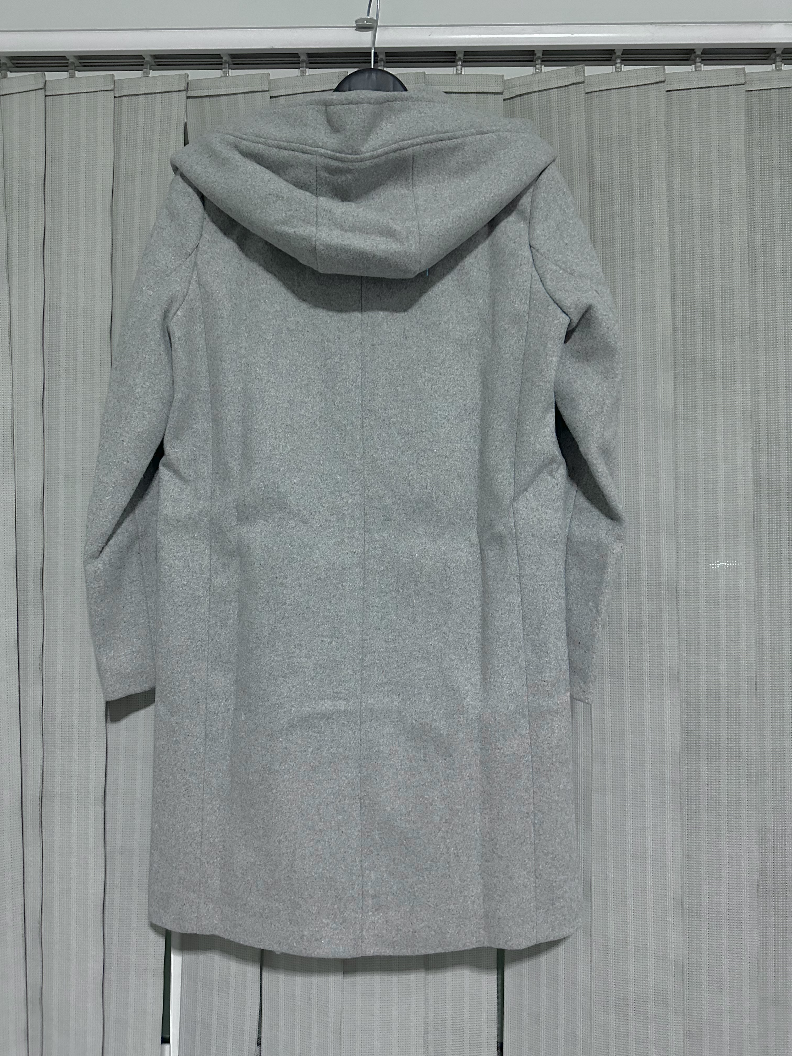 เสื้อโค้ทวูล Trench coat เสื้อโค้ทเฟอร์ โค้ทสักหลาดสีเทาอ่อน แบรนด์ RAY CASSIN