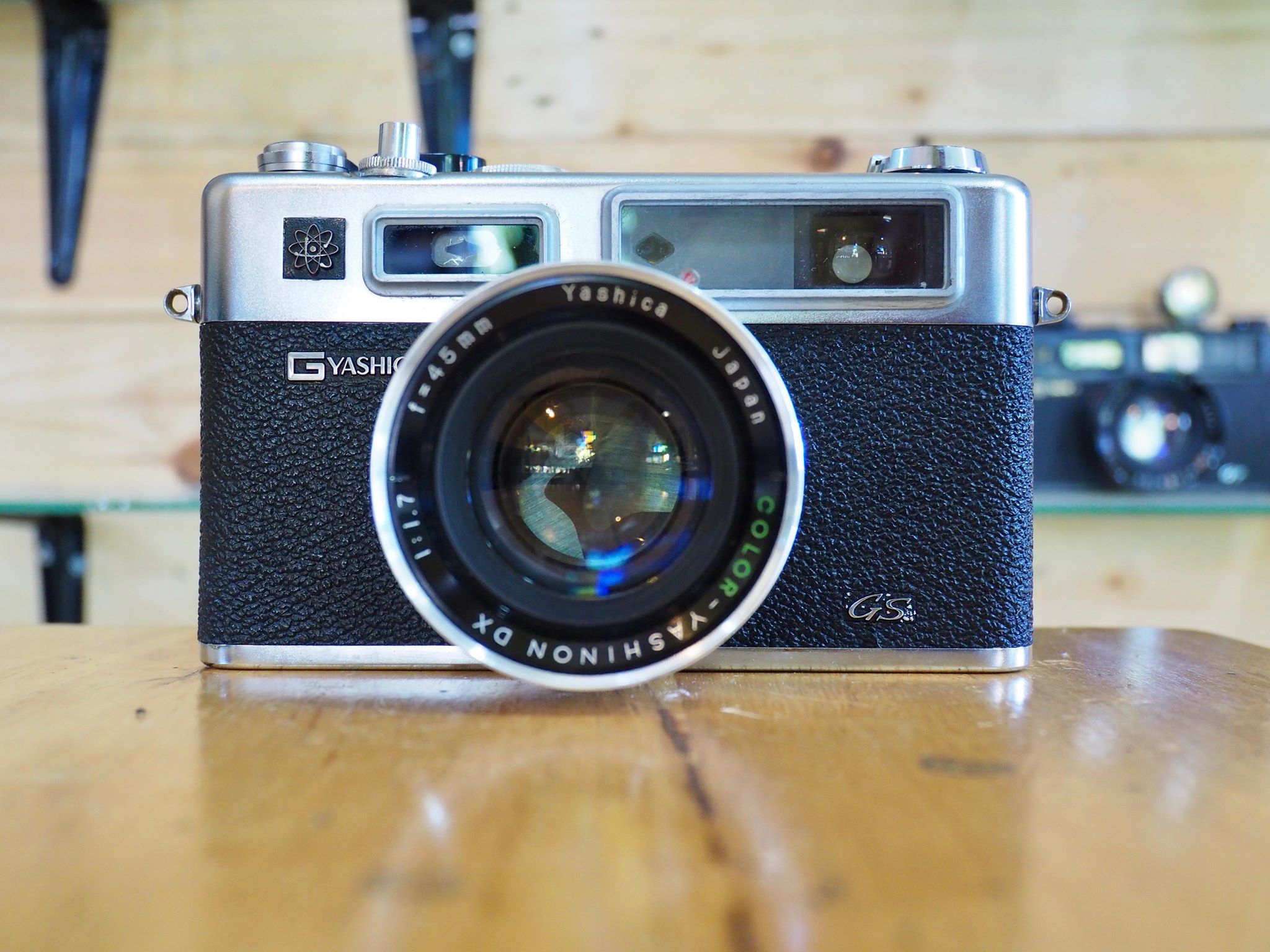 YASHICA ELECTRO 35 GS COLOR YASHINON-DX 45MM.1.7