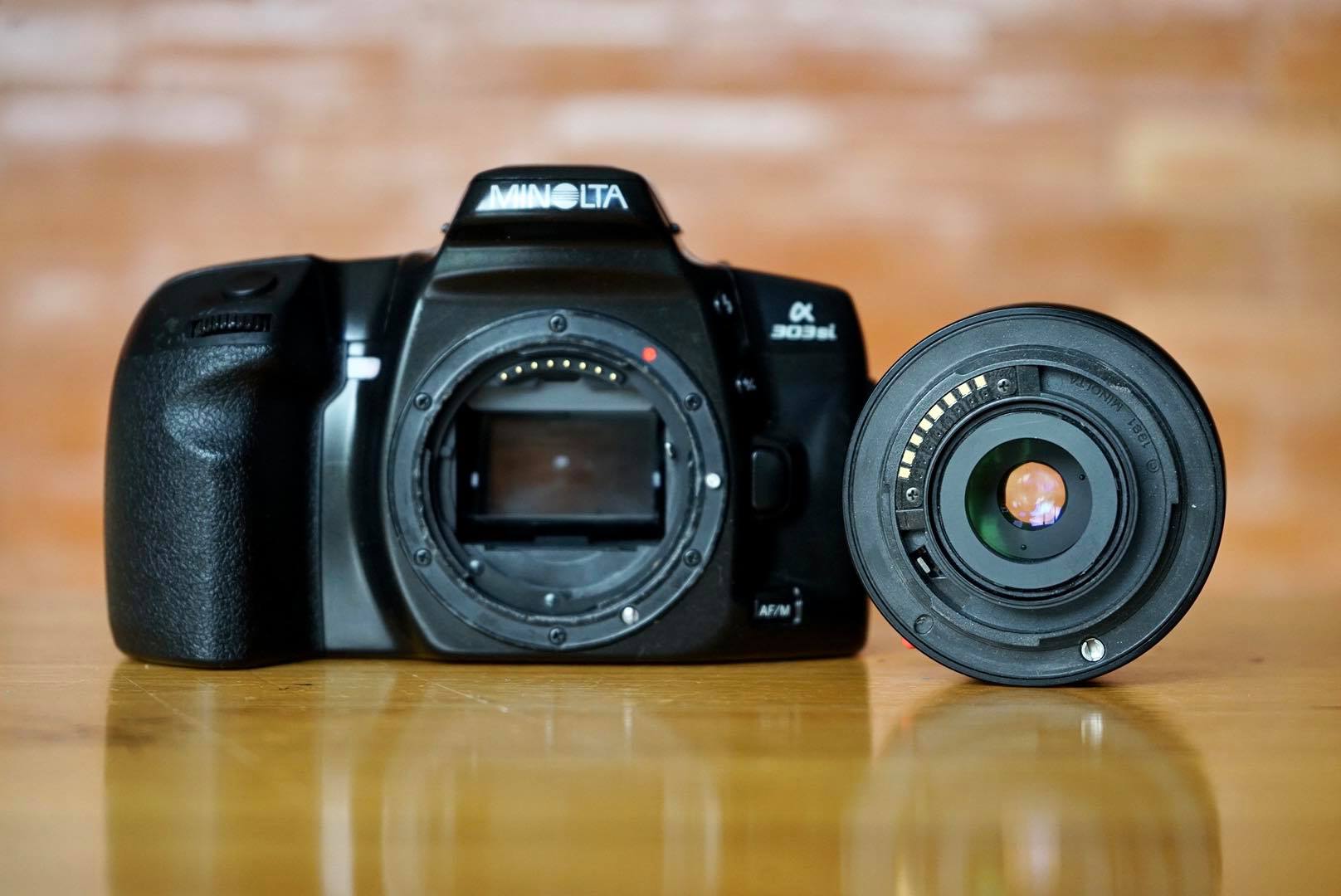 MINOLTA ALPHA 303SI MINOLTA POWER ZOOM AF 35-80MM.F4(22)-5.6