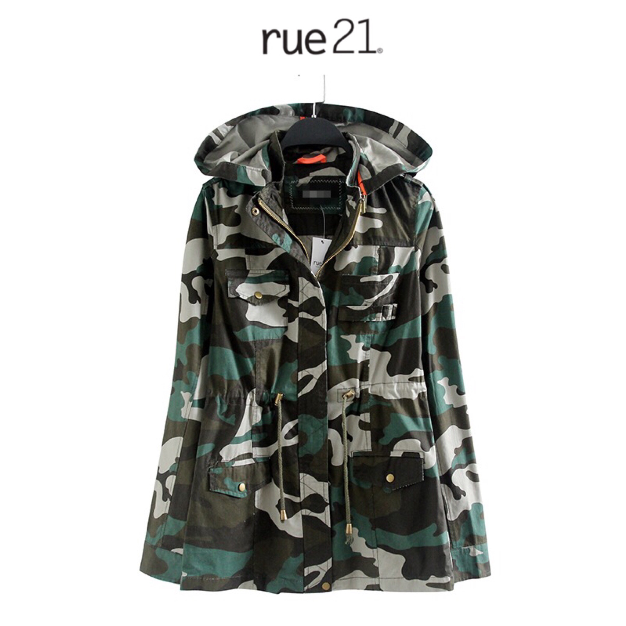 rue เสื้อนอก เสื้อคลุมลายพราง ทหาร คาโม camo flag แต่งหมวกฮูท (ฮูทถอดได้คะ)แบรนด์เนม RUE ญี่ปุ่น แท้ 100% แบบ สวย ทรงเท่ห์ ใส่สบายมากๆคะ Size S/M ลายพราง