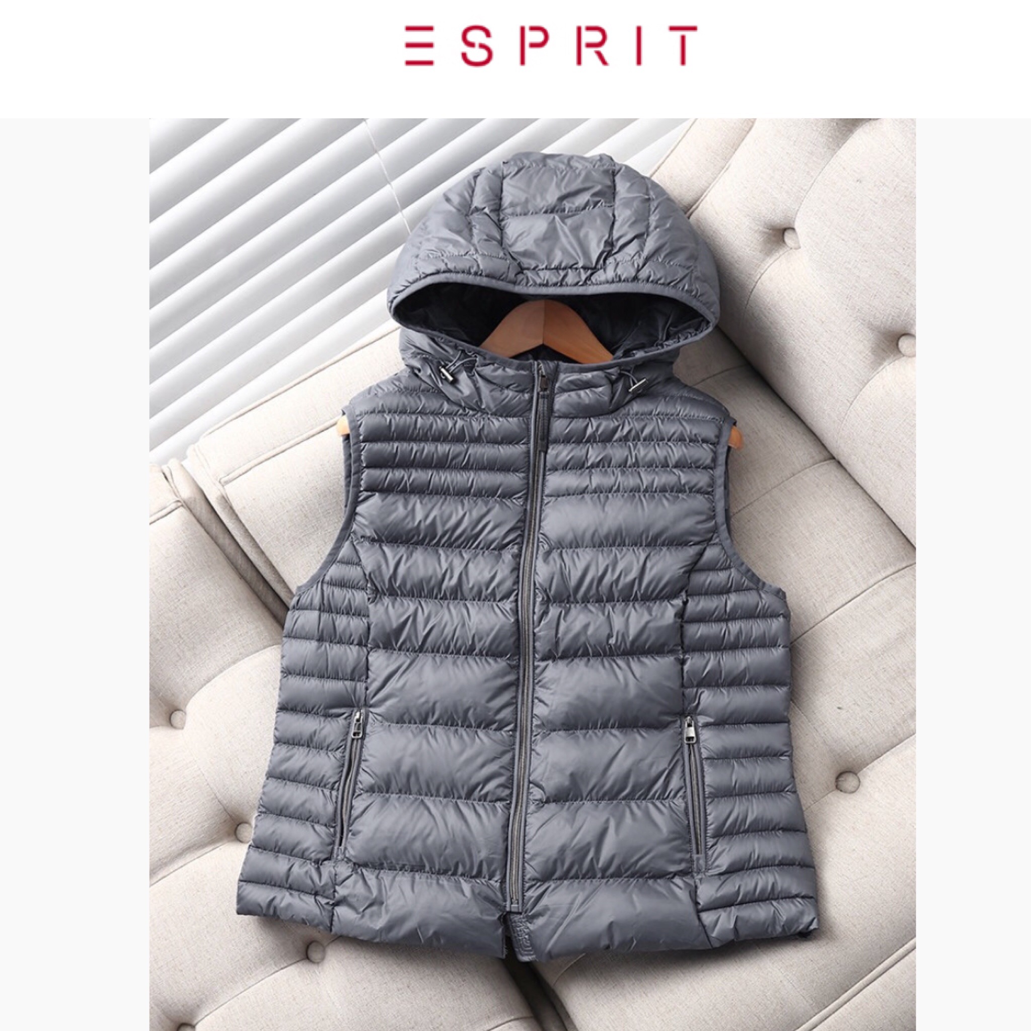 ESprit เสื้อกั๊ก กันหนาว กั๊กฮู้ด ขนเป็ด งานแบรนด์ ESprit สวยอุ่น มากคะ(Down90%+Feather10%) สำเนา เทาอ่อน