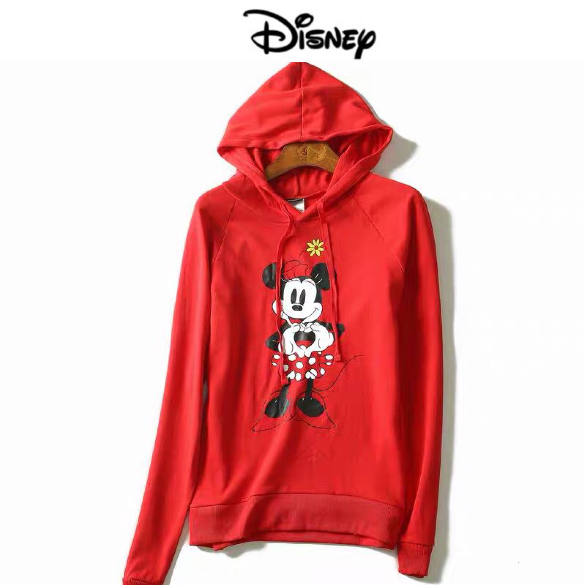 Disney เสื้อฮูดกันหนาว เสื้อสเวตเตอร์แขนยาว สีแดง screen ลายMICKEY & MINNIE MOUSE แนวๆคะ งานแบรนด์ Disney แท้คะ แดง