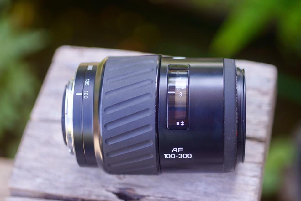 MINOLTA AF ZOOM 100-300MM. F4.5(32)-5.6