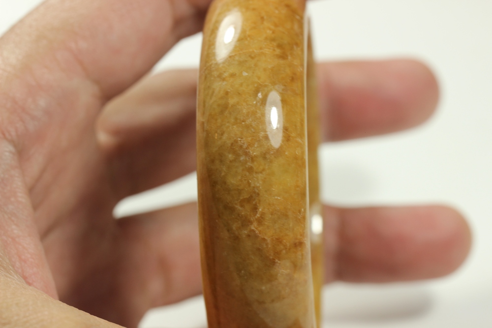 กำไลหยกน้ำผึ้ง