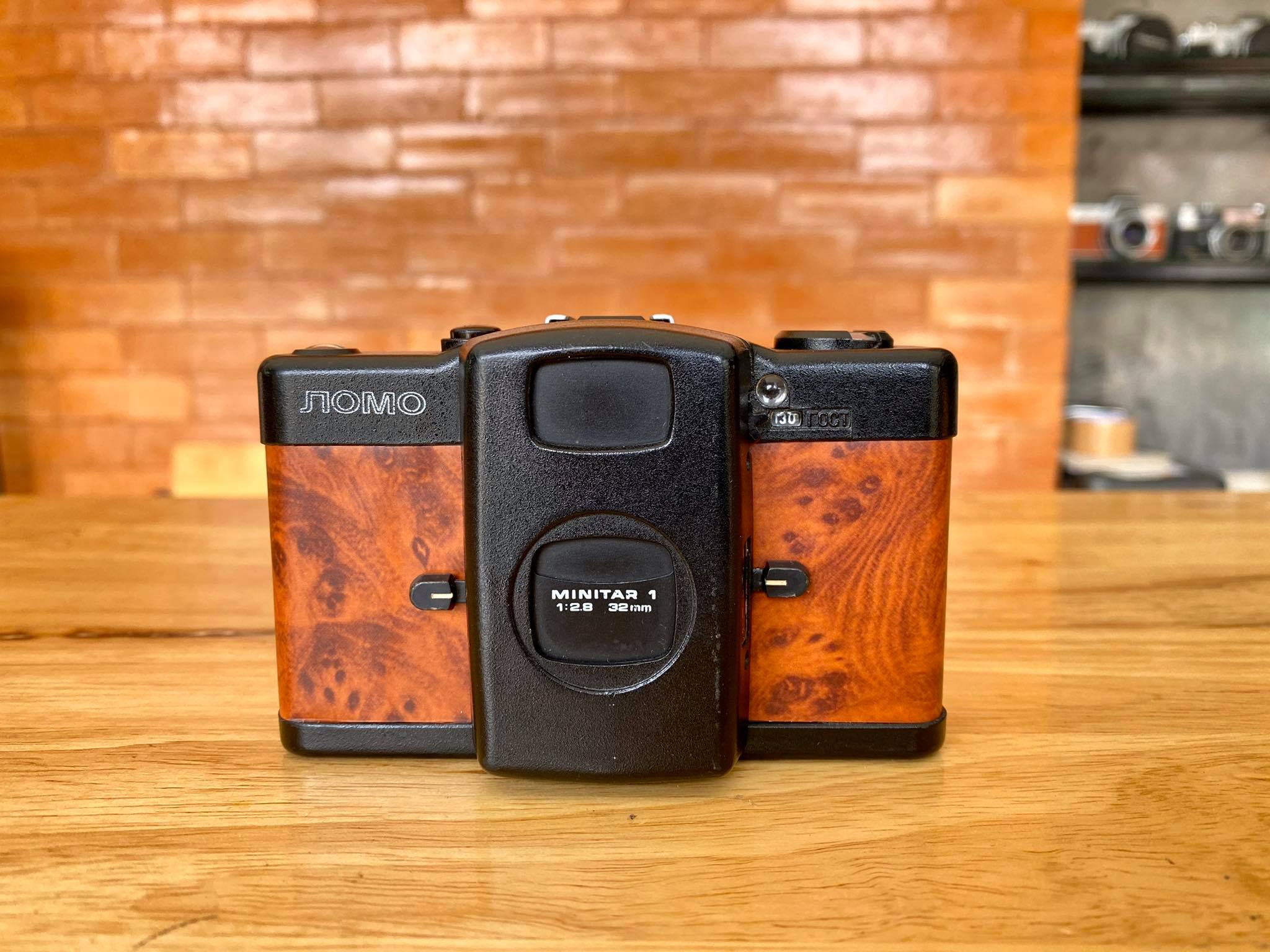 LC-A LOMO