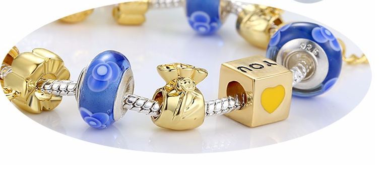 สร้อยข้อมือ Diy สร้อยข้อมือ Charm สไตล์ Pandora สีเงิน สลับ สีทอง ร้อย Glass Beads สีฟ้า ผสม ถุงทอง สลับสีได้อย่าง เข้ากัน ใส่แล้วสวยมากค่ะ 218214