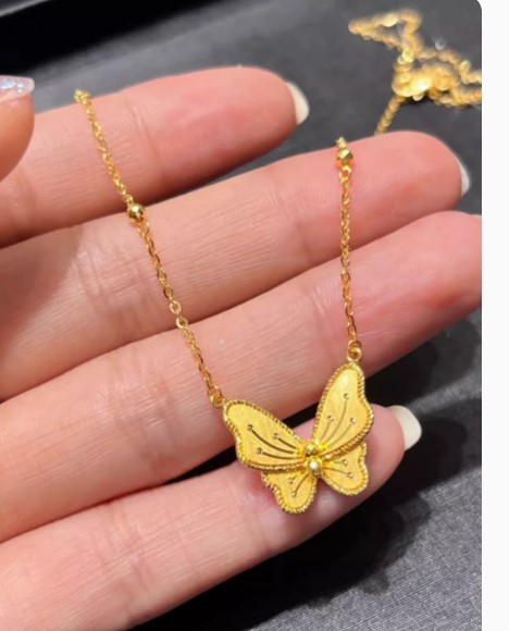 สร้อยคอทองคำ พร้อม จี้ผีเสื้อ ทอง ชุบ 18 K สร้อยทองสวย ๆ ใส่ออกงาน เที่ยว เก๋ ๆ 639537