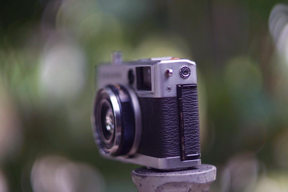 OLYMPUS 35 EC OLYMPUS E. ZUIKO 42MM. F2.8