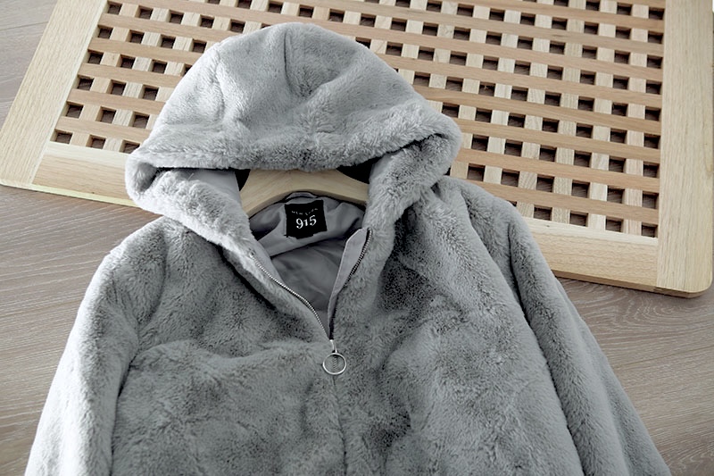 915 เสื้อเฟอร์กันหนาว หมวกฮู้ด เสื้อขน Fluffy coat แบรนด์ New look 915สำเนา เทา