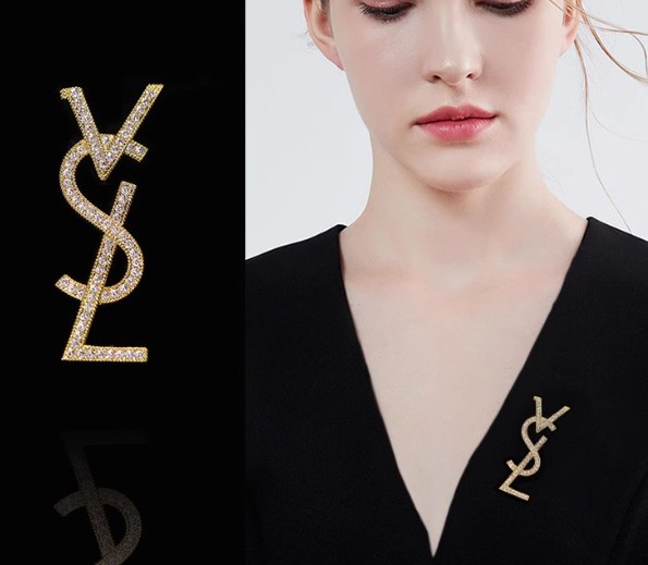 เข็มกลัด ลายภาษาอังกฤษ ฝังเพชร สีเงิน สีทอง เข็มกลัด ติดเสื้อสูท ระดับ ไฮเอนด์ แบบหรูหรา เพิ่มความมีระดับ 178793