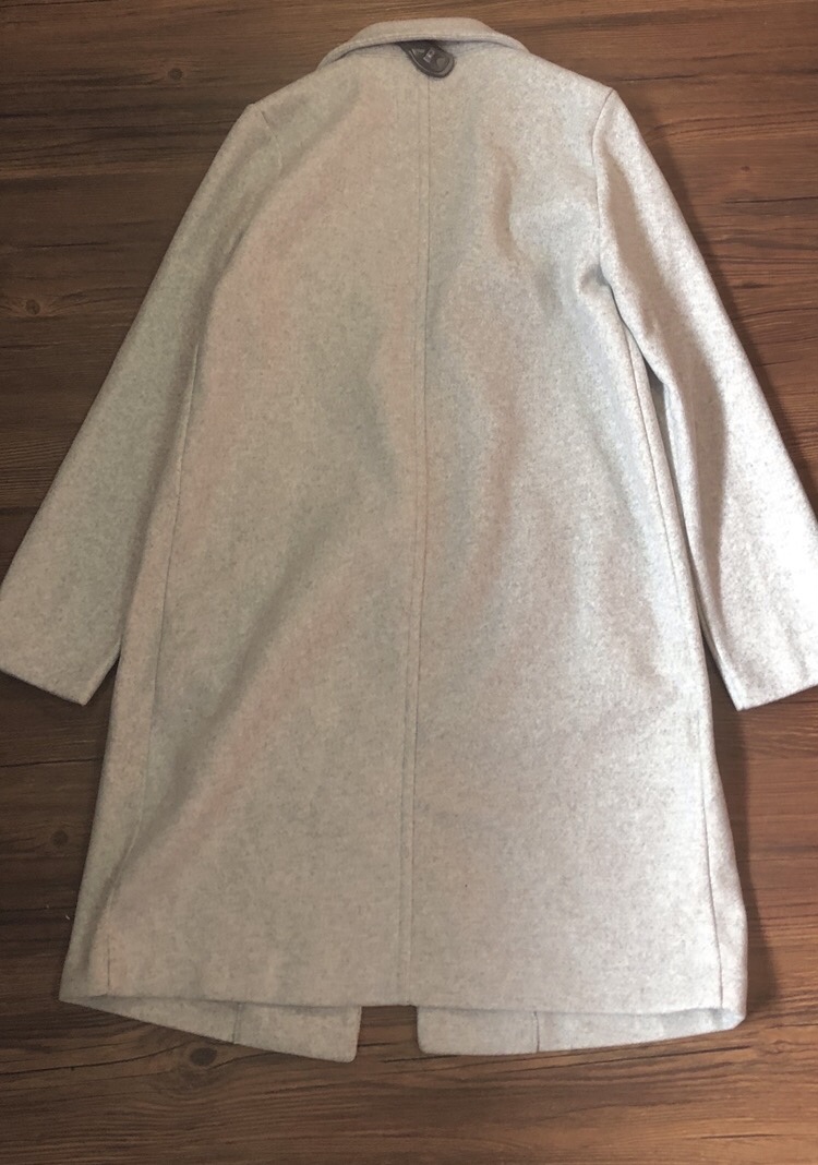 เสื้อโค้ดกันหนาว เสื้อกันหนาว overcoat โค้ทวูล สักหลาด ผสมวูล สีดำ แต่งคอปก กระดุมสองแถว แบรนด์ATCHING สำเนา สำเนา สำเนา สำเนา สำเนา ดำ