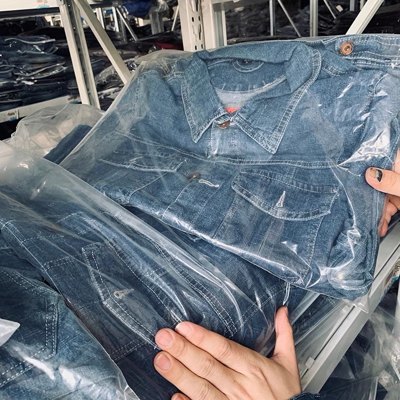 เสื้อยีนส์ เสื้อแจ็คเก็ตยีนส์ฟอก เสื้อนอก แพทเทินสวย เท่ห์ มาก คะ สำเนา สำเนา ยีนส์