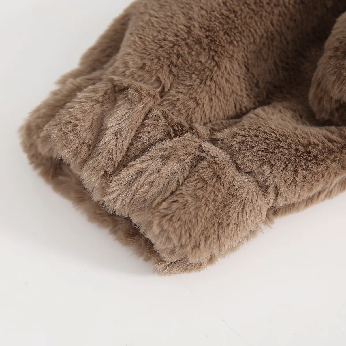 Page one เสื้อเฟอร์กันหนาว หมวกฮู้ด เสื้อขน Fluffy coat แบรนด์ page One ดำ