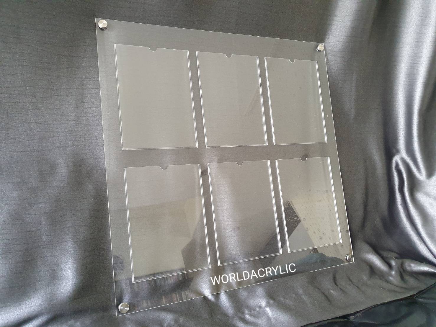 บอร์ดประกาศ A4 แบบ 6 ช่อง